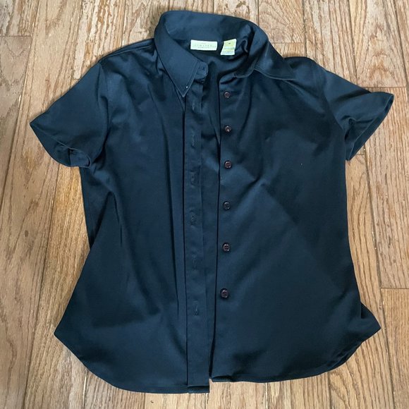 Women's Short Sleaved Button Up Knit Shirt - Picture 1 of 3